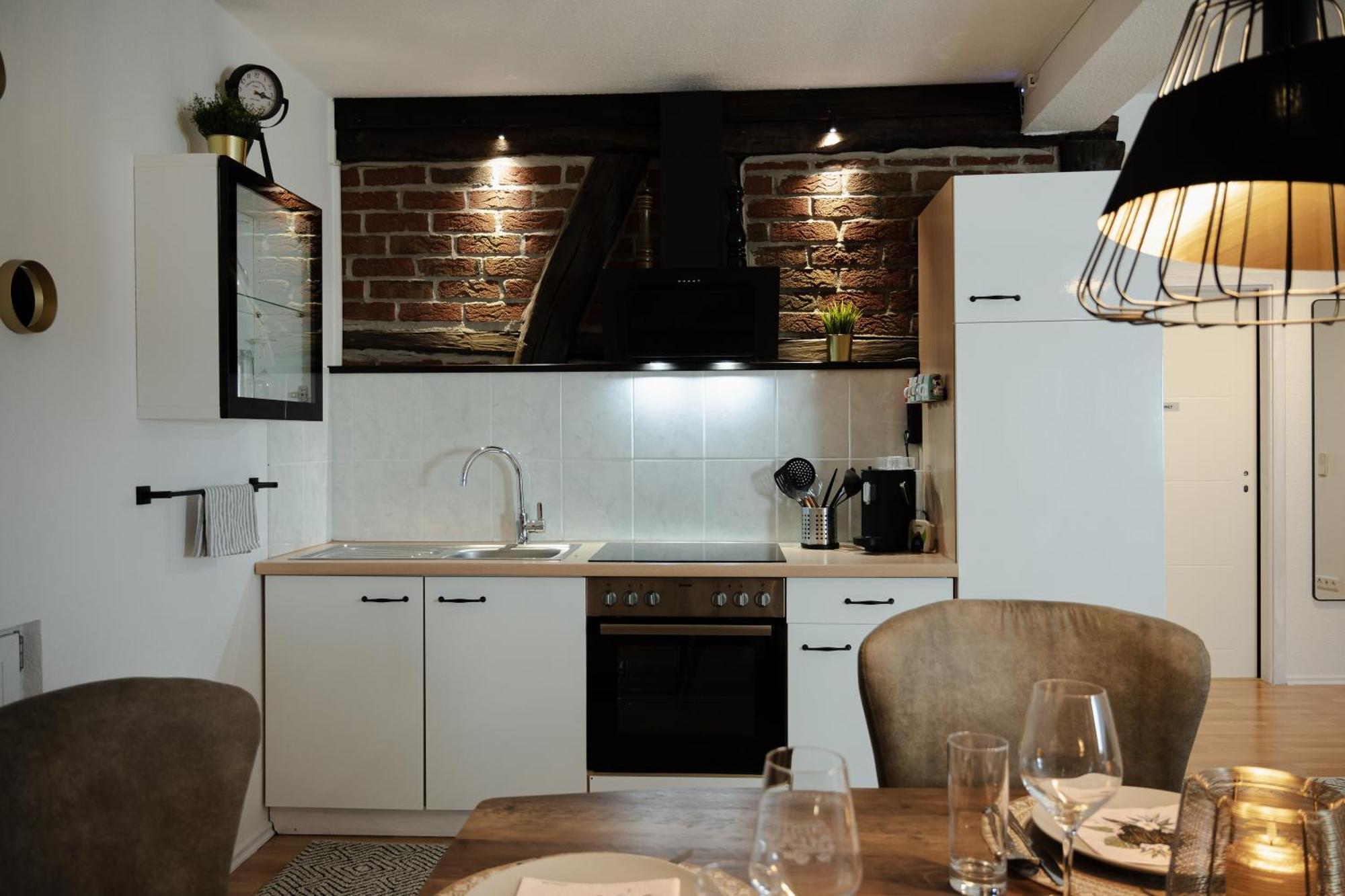Jasta Homes Altstadt, Zentral, Ueberdachter Parkplatz, Netflix, Vollausstattung, Loft, Modern Und Komfort Hamelin Eksteriør bilde