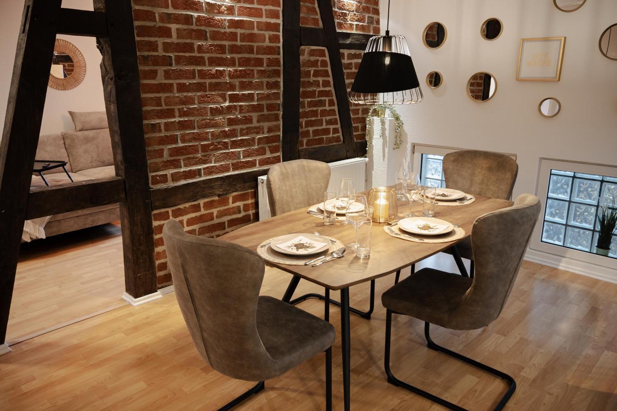 Jasta Homes Altstadt, Zentral, Ueberdachter Parkplatz, Netflix, Vollausstattung, Loft, Modern Und Komfort Hamelin Eksteriør bilde