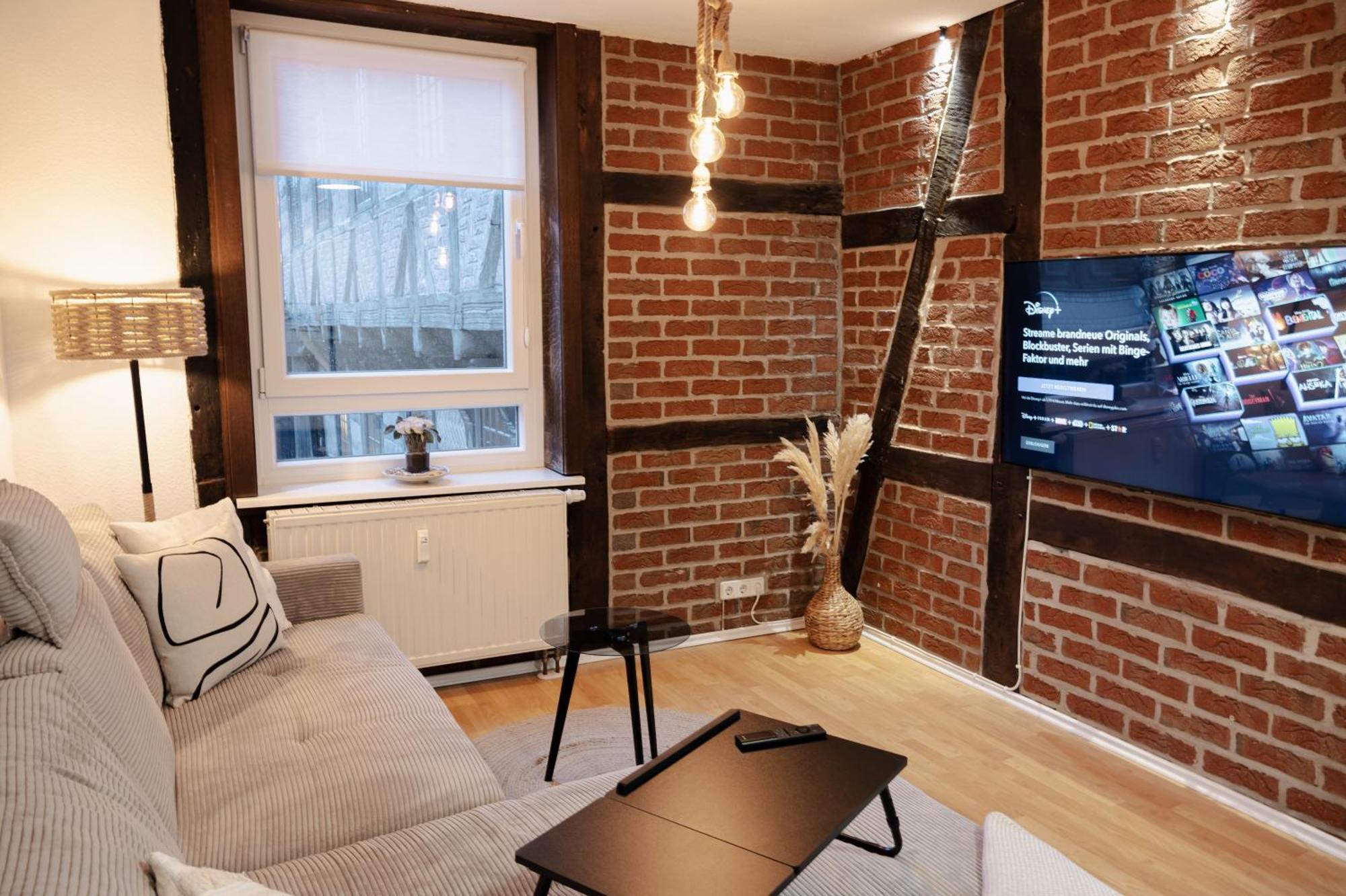 Jasta Homes Altstadt, Zentral, Ueberdachter Parkplatz, Netflix, Vollausstattung, Loft, Modern Und Komfort Hamelin Eksteriør bilde