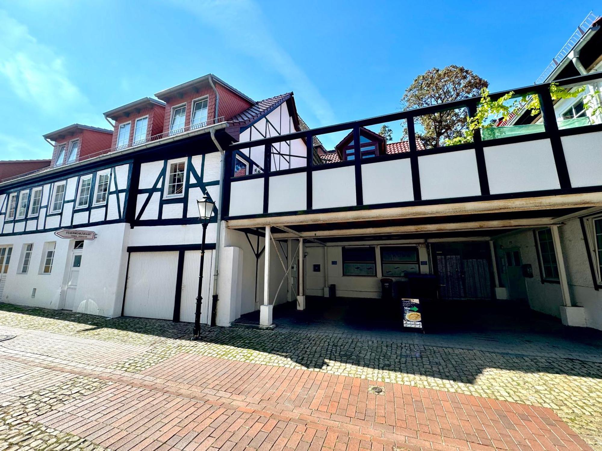Jasta Homes Altstadt, Zentral, Ueberdachter Parkplatz, Netflix, Vollausstattung, Loft, Modern Und Komfort Hamelin Eksteriør bilde